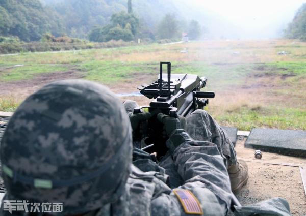 长得像枪的防空机枪,长得像枪一样的炮仗