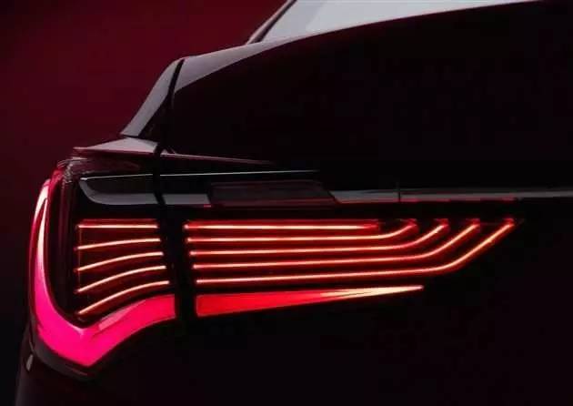 日系豪华品牌最新混动车,最便宜的日系轿车