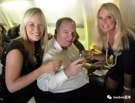 黑卡来袭,要想成为比王思聪还牛的那个人,耍狠比花钱更重要