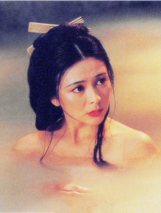 看到这样受排挤的关之琳,才知道行走江湖真的不能只能靠美貌!