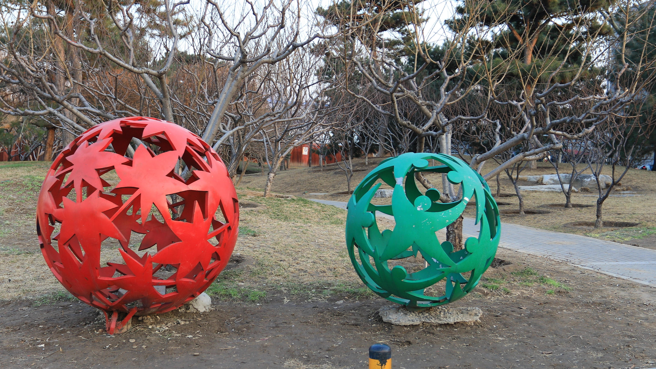 佳能6d2和5d4哪个好,尼康d810和佳能6d2哪个值得入手