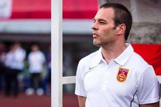 球迷评论中国足协引发的深度思考,足协为什么针对鲁能