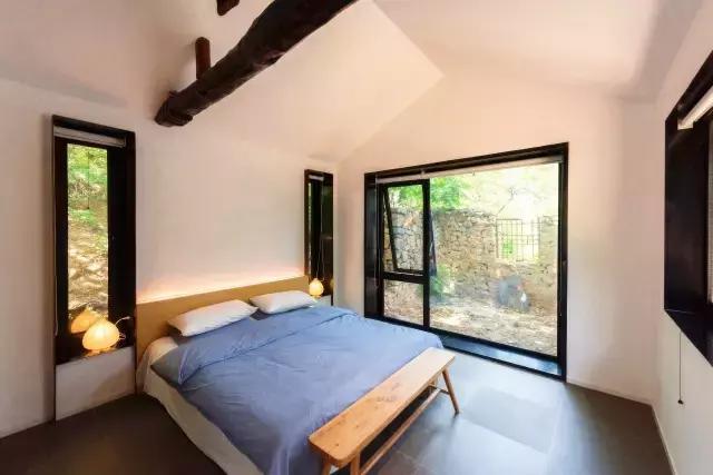 “麻麻，那是什么花？”“麻麻花呀！”