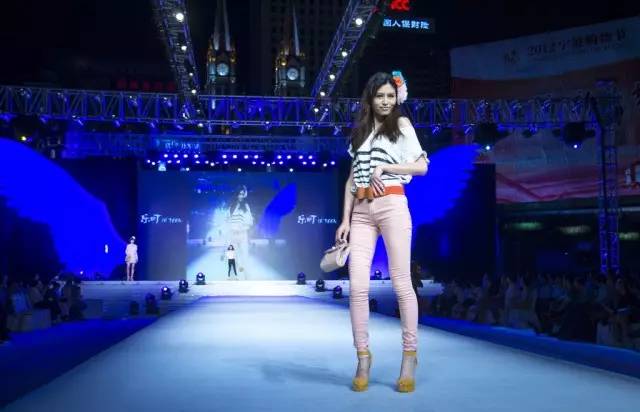 宁波天一广场有标志性的建筑吗,宁波最繁华的天一广场