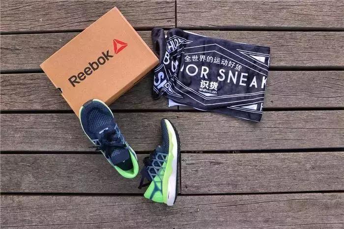reebok什么跑鞋最好,䨻科技跑鞋踩开有多爽