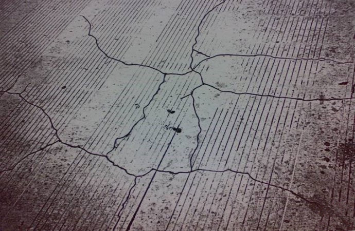 混凝土收缩的原因和解决方法,混凝土收缩开裂检测