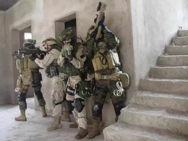 野外真人cs枪战推荐,长沙真人cs枪战户外场地