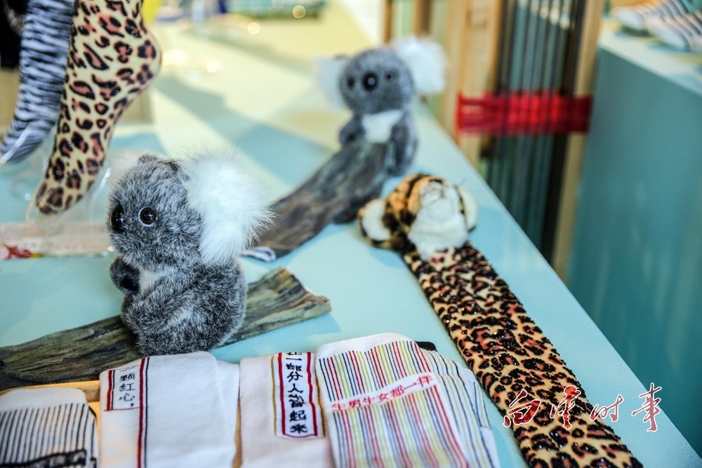 袜子产业转型升级的做法,一双袜子演绎老工业转型之路