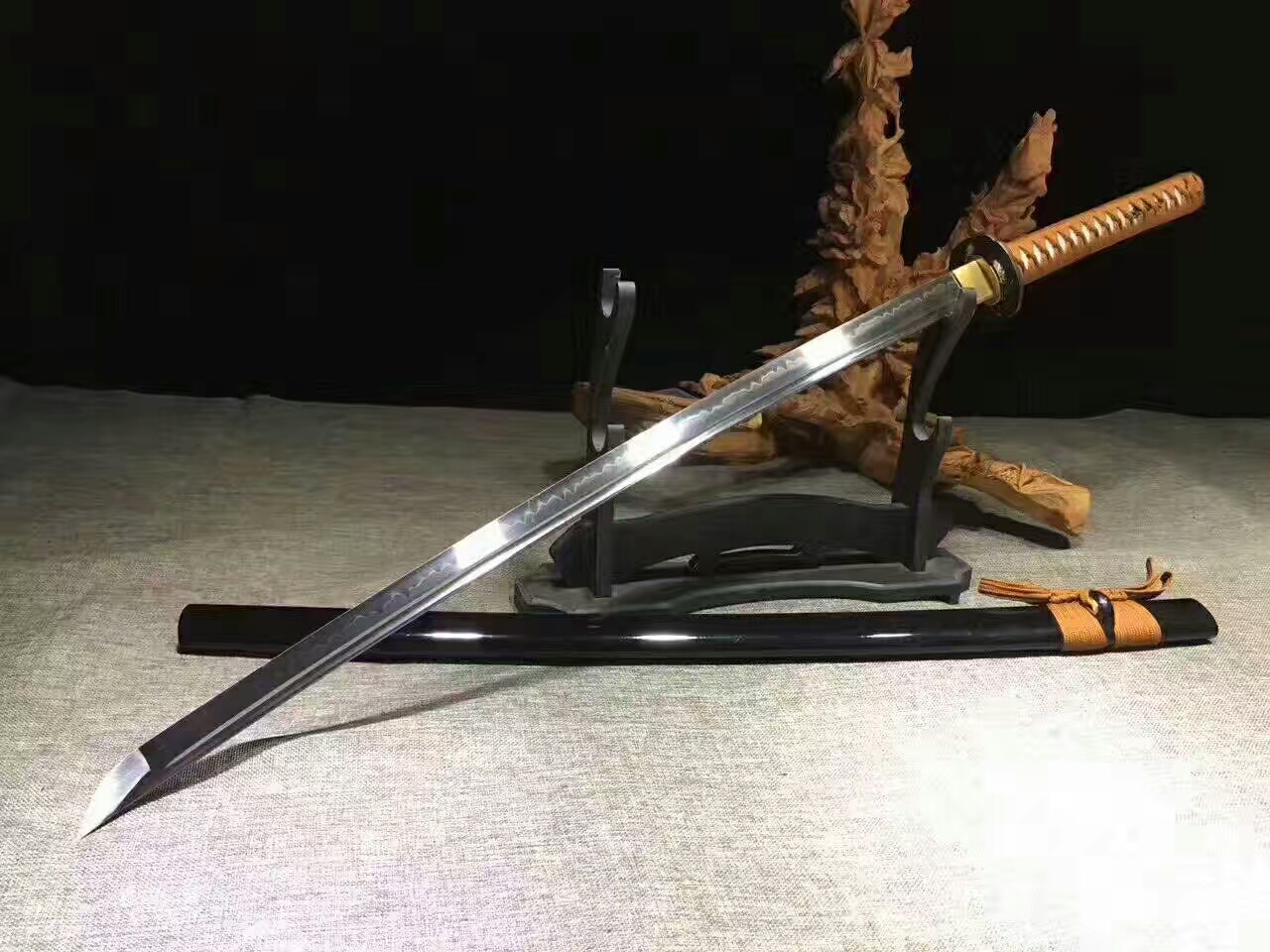 龙泉传统刀剑蓝色双鱼武士刀欣赏,龙泉刀剑堂武士刀