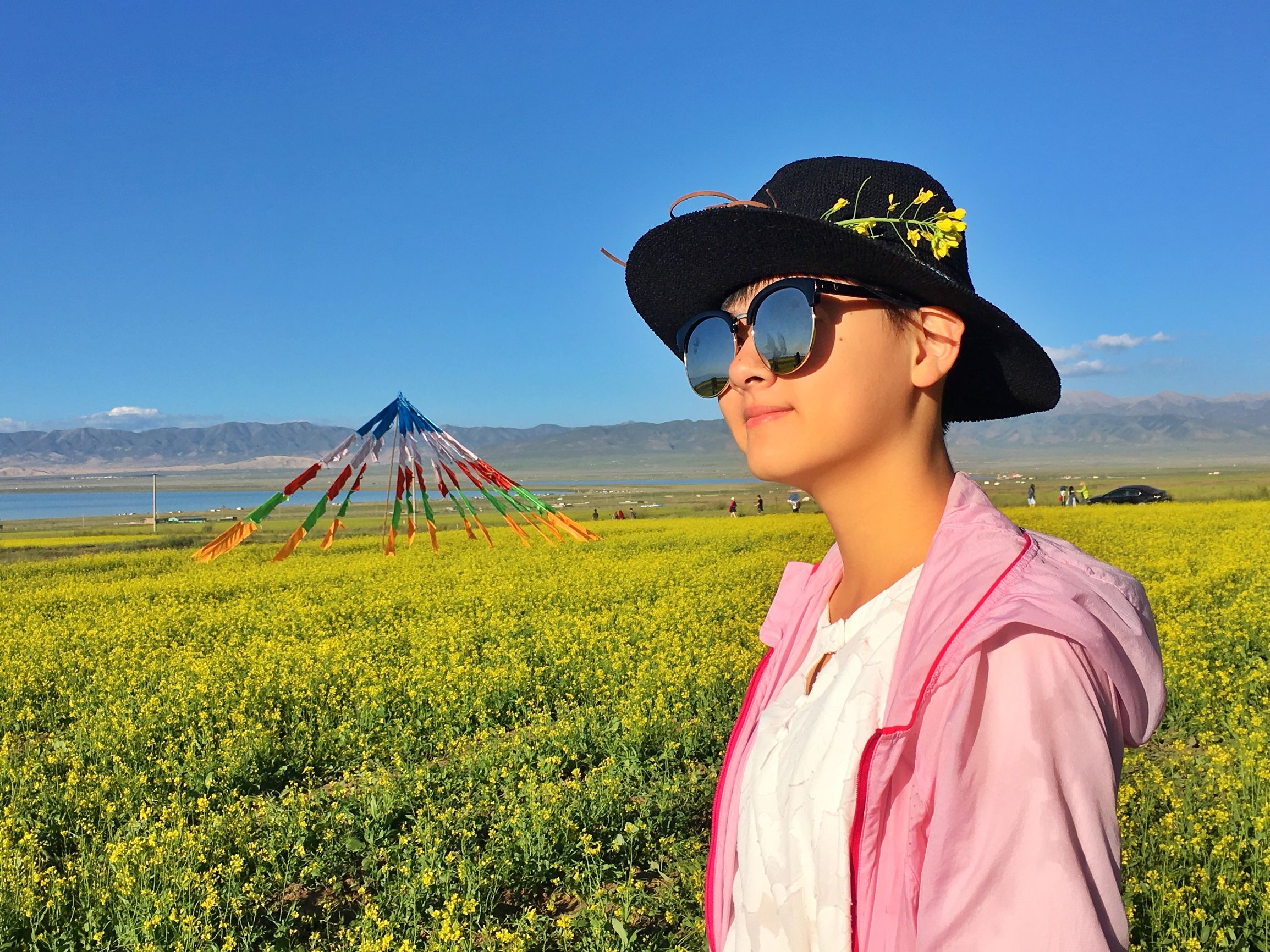 深邃的蓝，梦幻的蓝，是我的青海我的湖