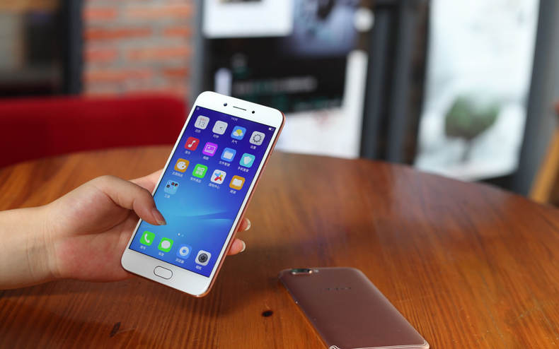 A77综合评测:美貌与性能完美结合的均衡之作