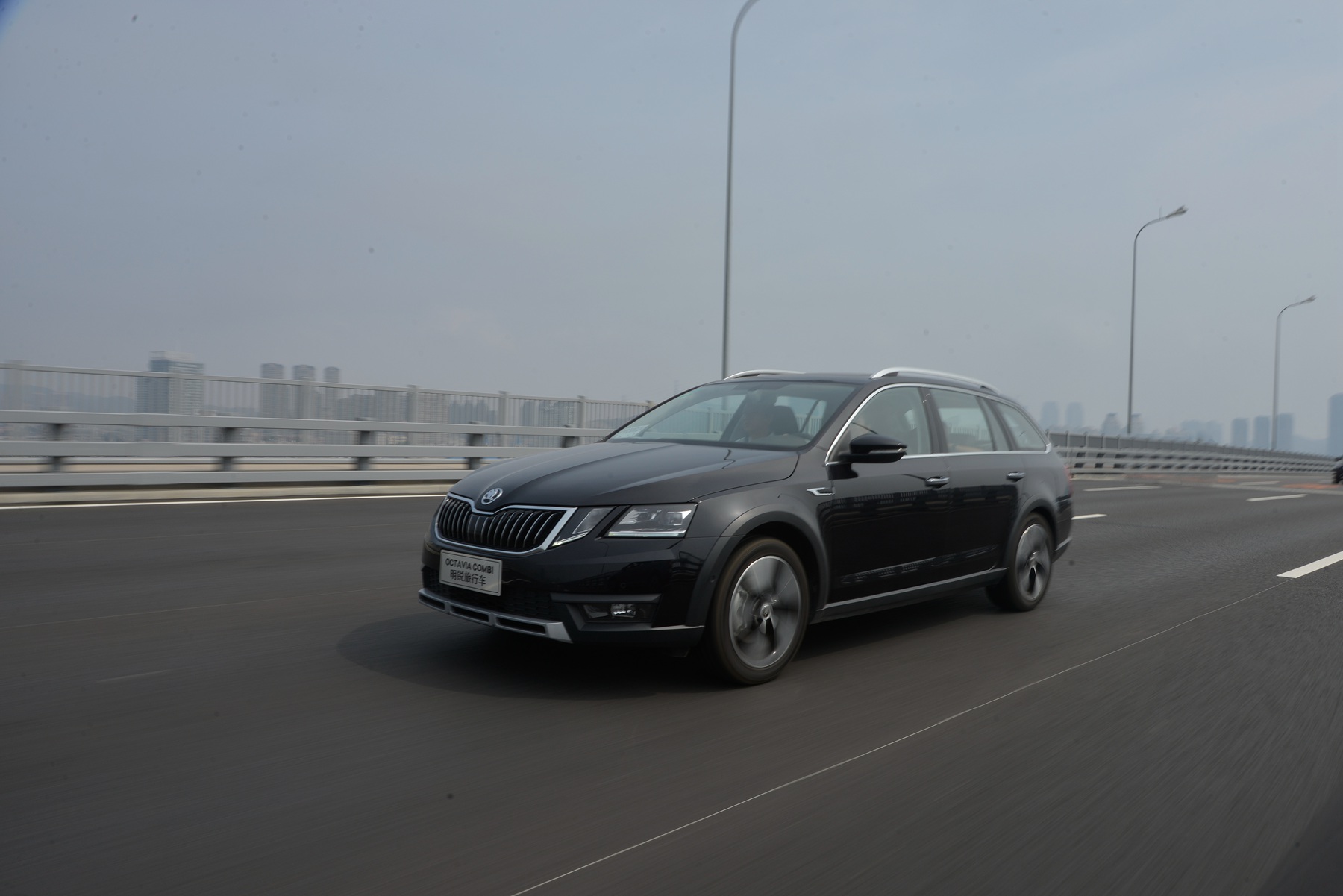 斯柯达明锐旅游海边,斯柯达明锐旅行车西藏自驾游