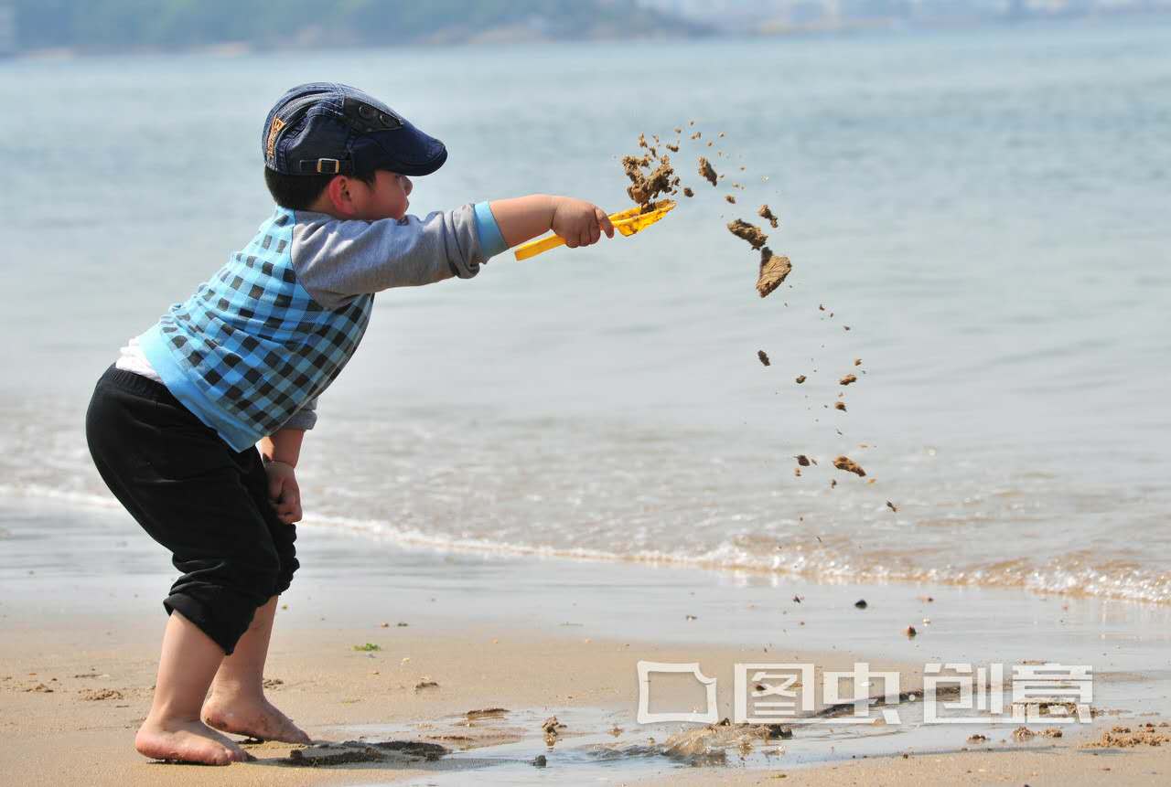 孩子怕水不敢游泳怎么说,小孩怕下水游泳怎么克服