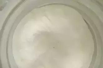 奶粉有气泡是不是质量问题,奶粉冲出来有疙瘩和质量有关吗