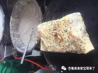 济南煎饼果子哪家好吃,小生意煎饼果子