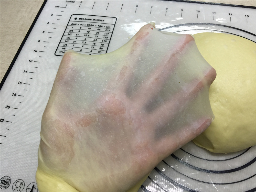 现烤松软的吐司奶香味十足,怎样制作柔软拉丝的吐司