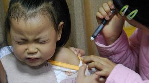 白癜风病人的问题,白癜风总有新的白斑出现怎么办