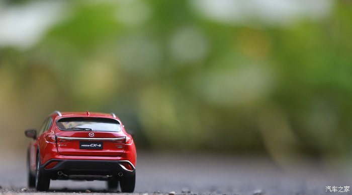 新款马自达cx-4车模型,马自达cx-4后备箱细节图