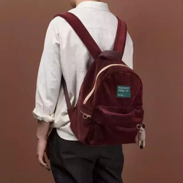 这款唐嫣同款的包包是什么牌子的,唐嫣杨幂同款包