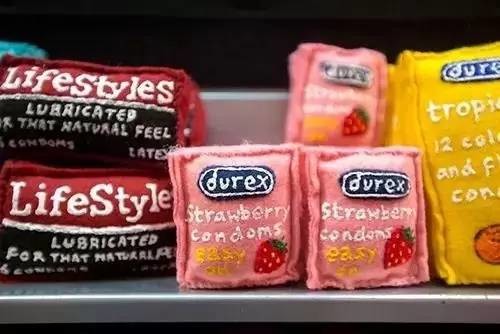 这家店9000件商品全是假货，人们却争相购买