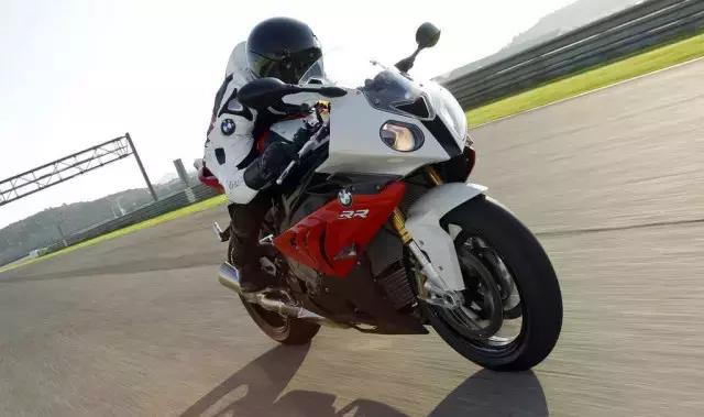 哈雷750rod和川崎650,买哈雷750还是买川崎650