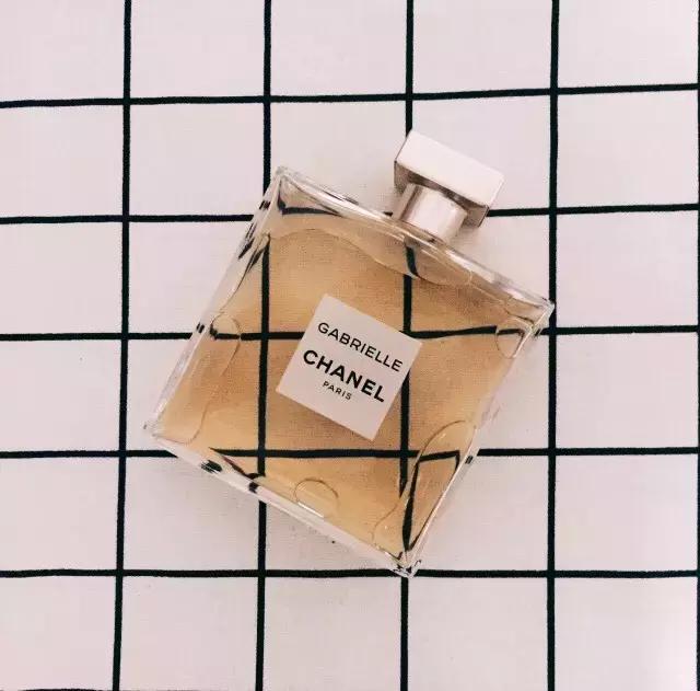 香奈儿2015年爆款,2023年香奈儿邂逅香水新款