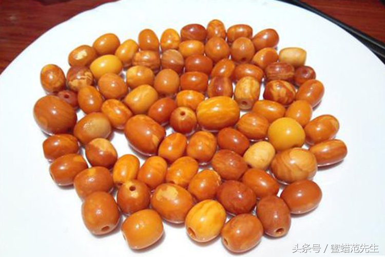 范范琥珀蜜蜡,千层雪蜜蜡和老蜜蜡哪个好