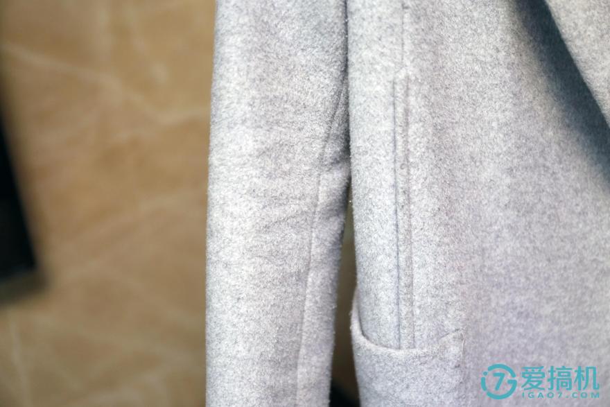 衣服皱皱巴巴没有熨斗怎么办,如何将皱巴巴衣服恢复原状呢