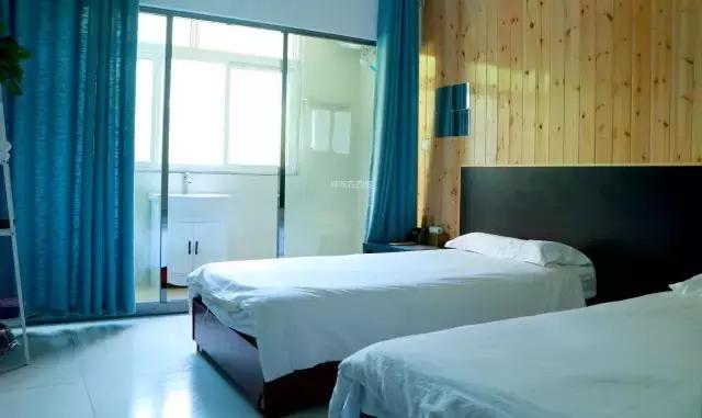 谁谈个恋爱还米有进过山咧！（请用陕西话念）