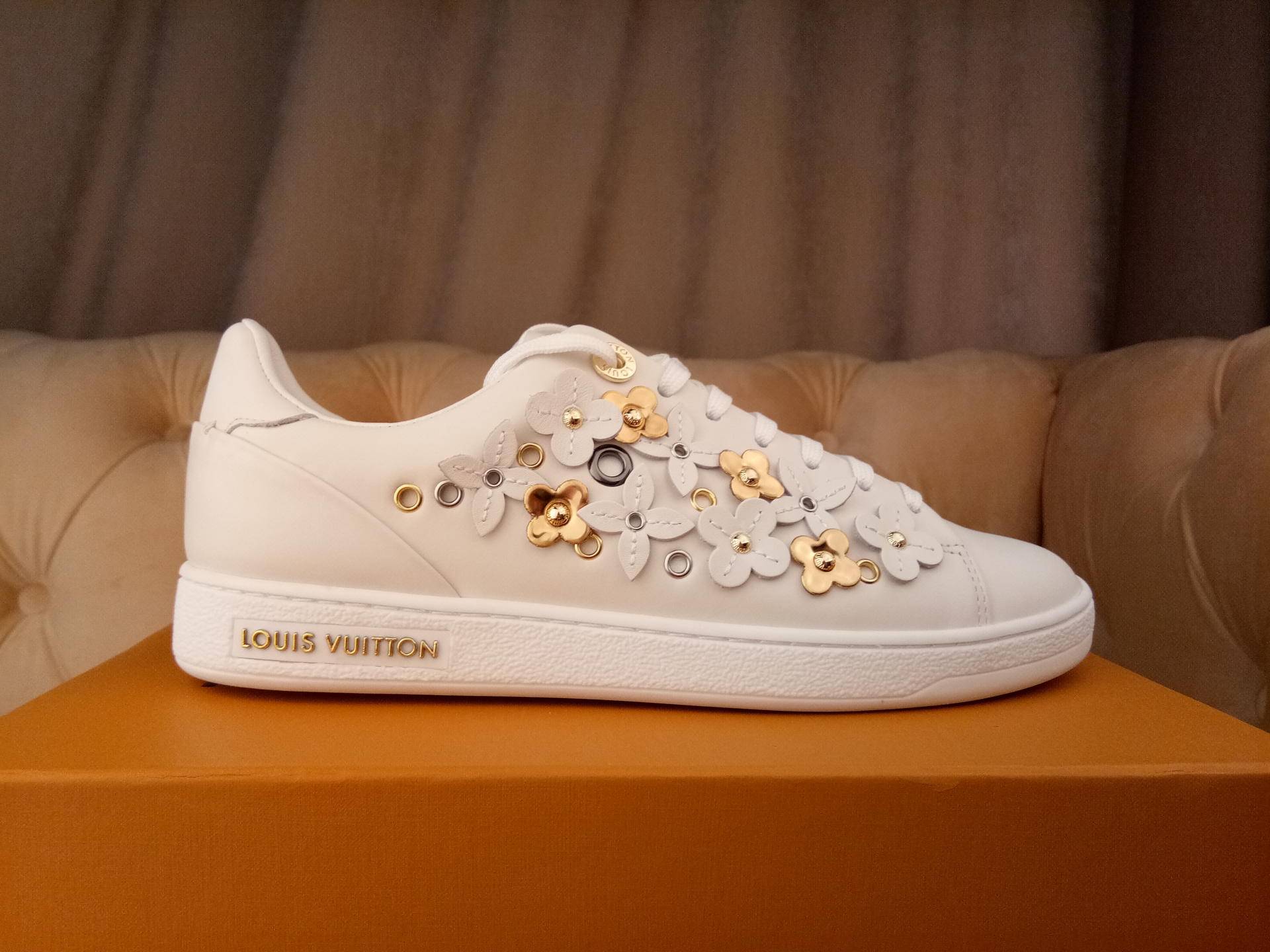 为LV小白鞋疯狂打call