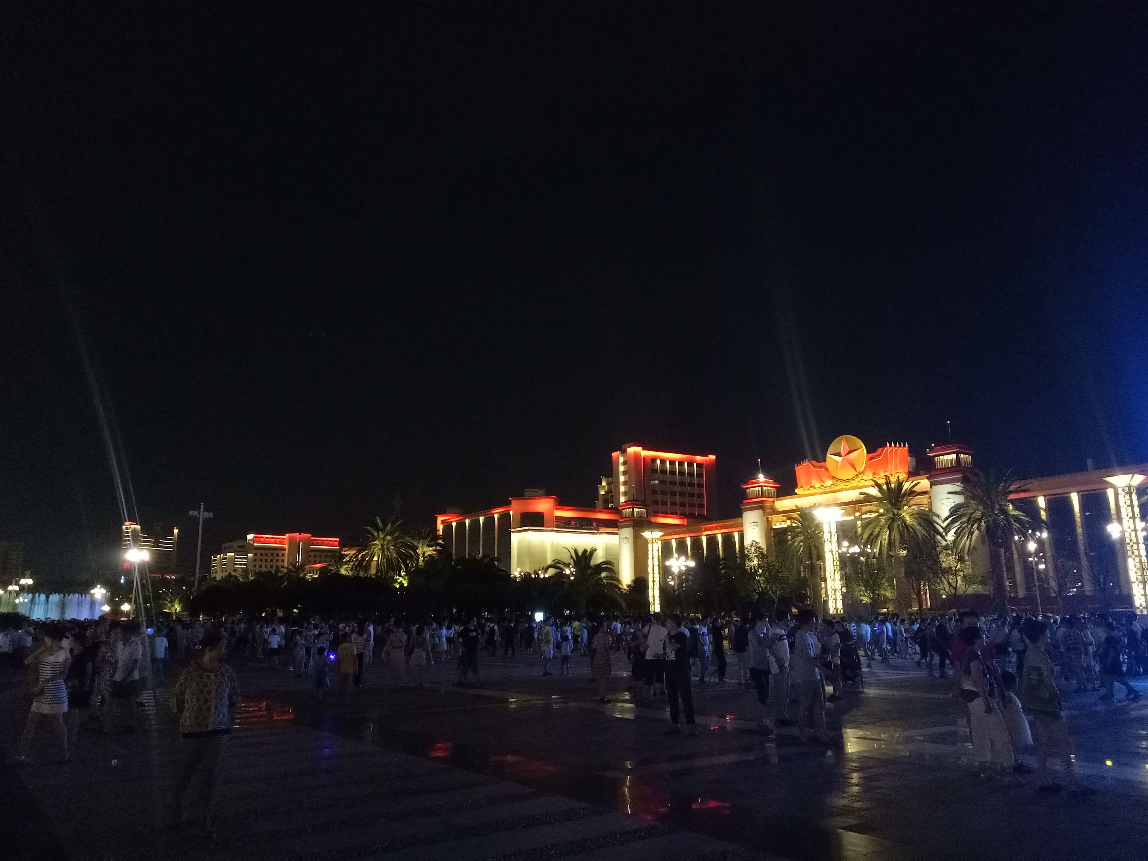 南昌八一广场改造花了多少钱,南昌市八一广场改造工程