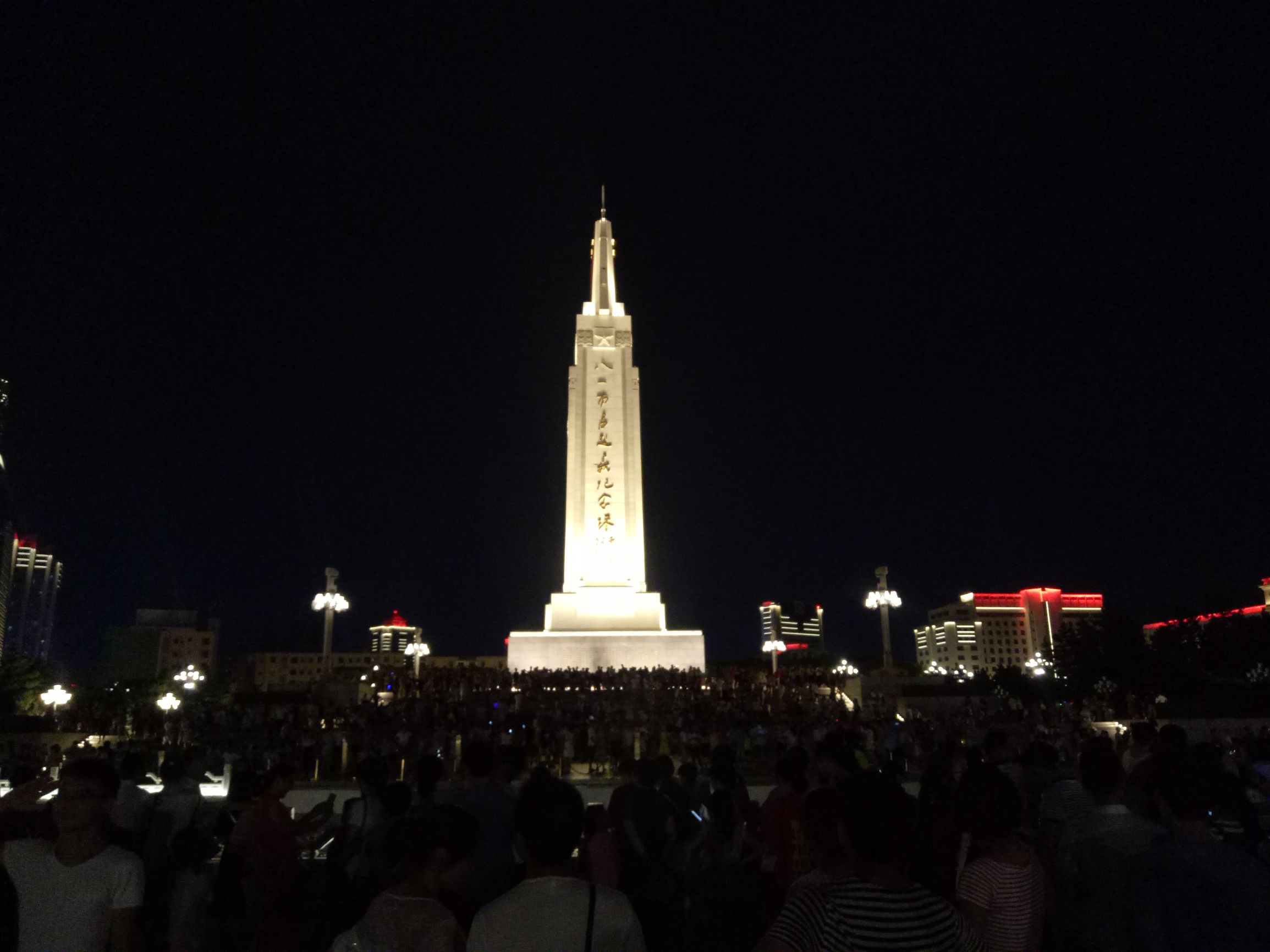 南昌八一广场改造花了多少钱,南昌市八一广场改造工程