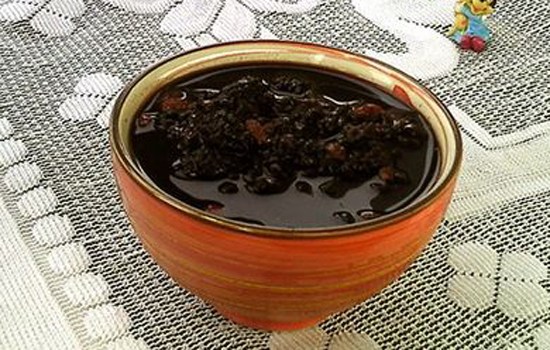 桑葚干的功效与作用及正确吃法,桑葚鲜果与桑葚干营养价值对比