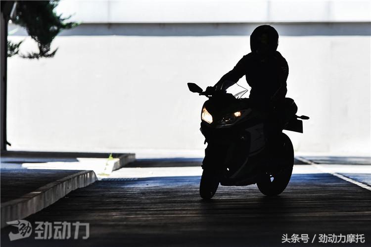 川崎650ninja车主唯美视频,川崎车主怎么看ninja400