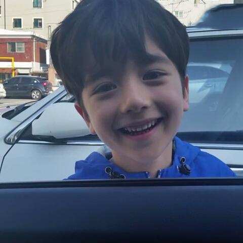 徐列弗图片,韩国混血童模徐列弗