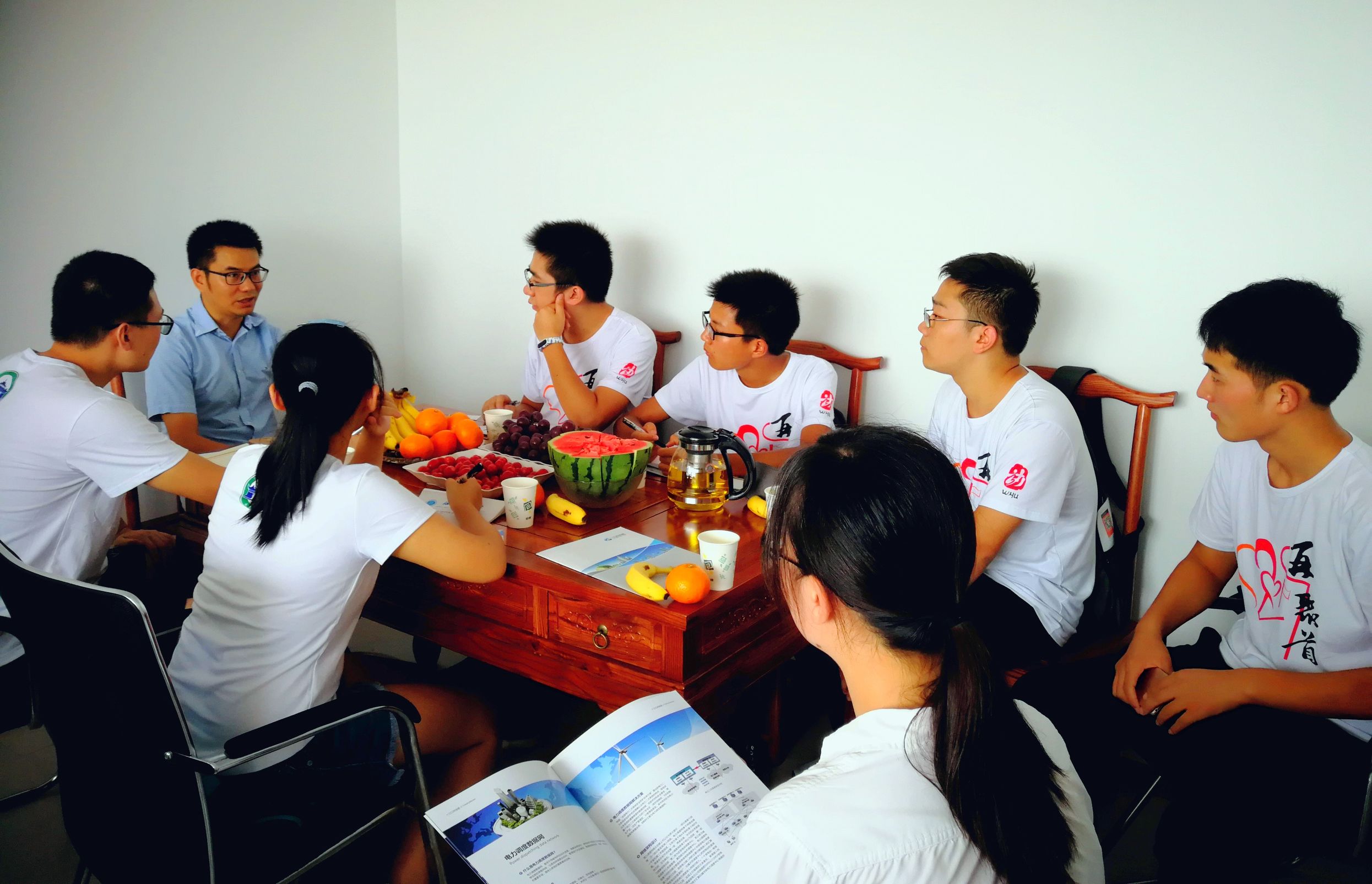 珞珈山同沐自强学风，金陵城共叙校友深情