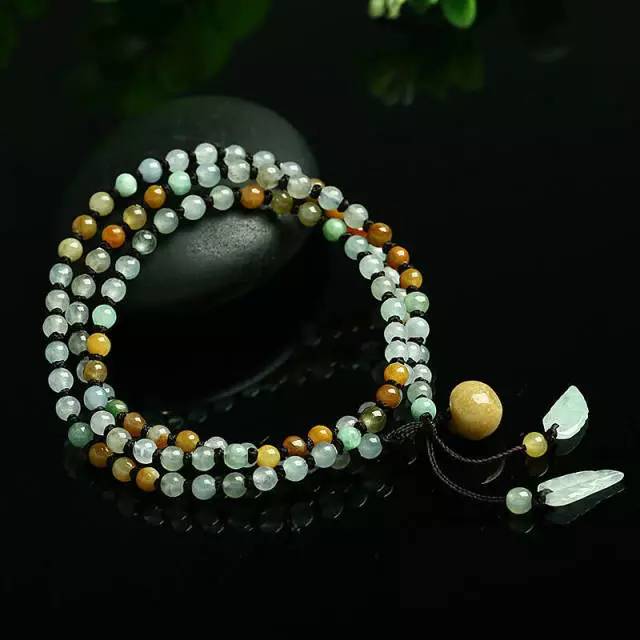 时与饰｜“手”住年华，“链”念时光：八月首饰——手链