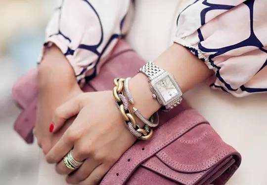 时与饰｜“手”住年华，“链”念时光：八月首饰——手链