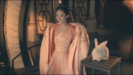 德芙代言人赵丽颖图片,赵丽颖德芙代言图片