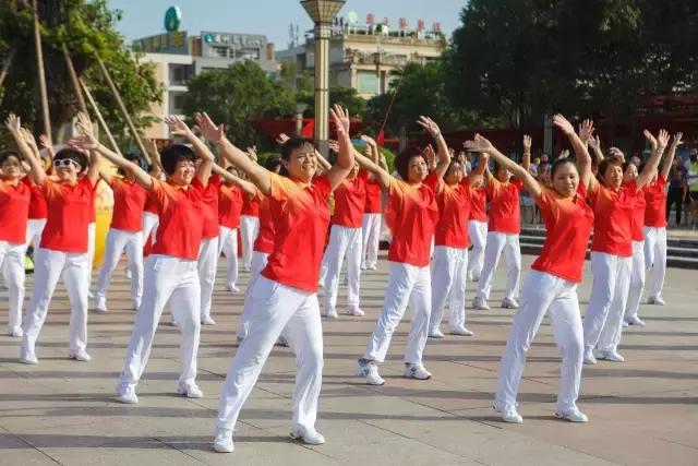 省运会全民健身热潮,省第四届全民健身运动会