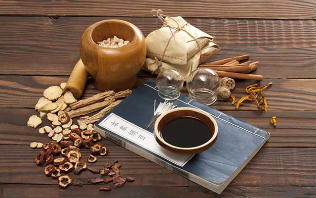 为什么一生气就胸部疼得厉害,为什么一生气胸刺痛