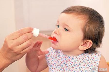 如何快速安全给宝宝喂药,教你一招喂药办法