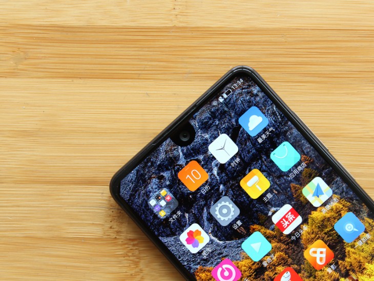 异形全面屏简洁系统UI美人尖夏普AQUOSS2评测体验