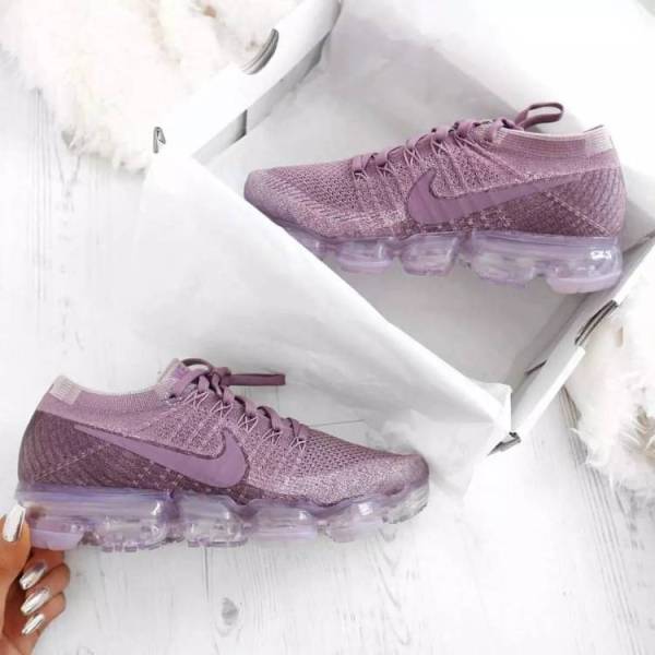 秋天入手这双高端休闲鞋无敌百搭,初秋必买的4双鞋穿10年都不过时