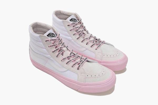 秋天入手这双高端休闲鞋无敌百搭,初秋必买的4双鞋穿10年都不过时