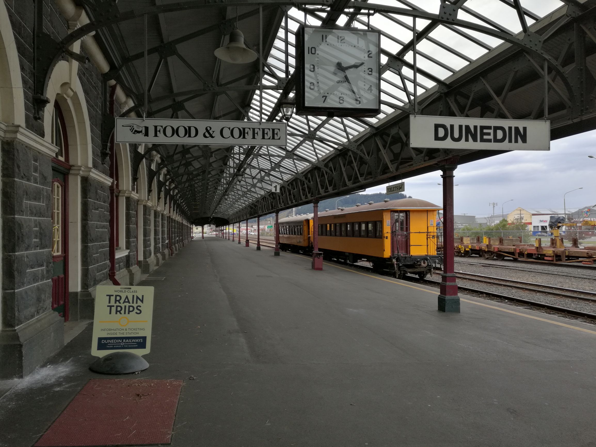 新西兰但尼丁城市介绍,新西兰哪个城市比较宜居