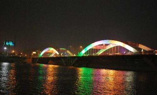 和闺蜜买房子应该买什么房子,女生如何在30岁之前买到一套房