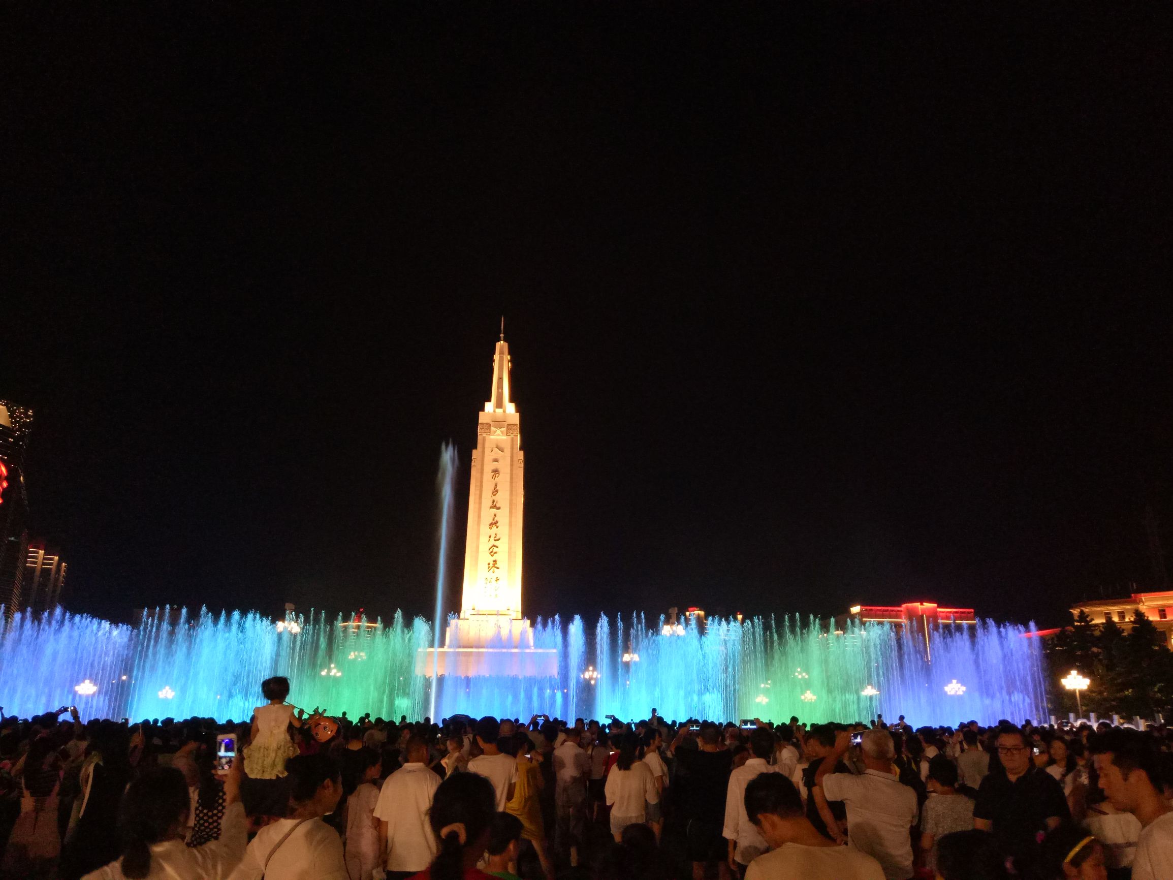 南昌八一广场改造花了多少钱,南昌市八一广场改造工程