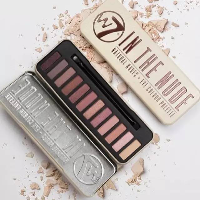 眼影要怎么画才不会掉,眼影要怎样才不会脱妆呢