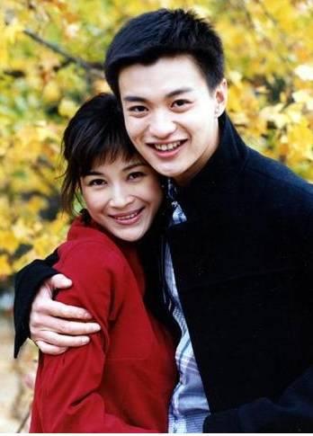 因亮剑爆红，两次搭档罗晋后少有音讯，今与靳东演离婚，再度走红